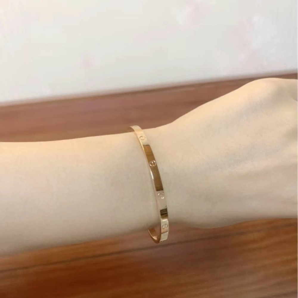 Love Bracelet - image 4